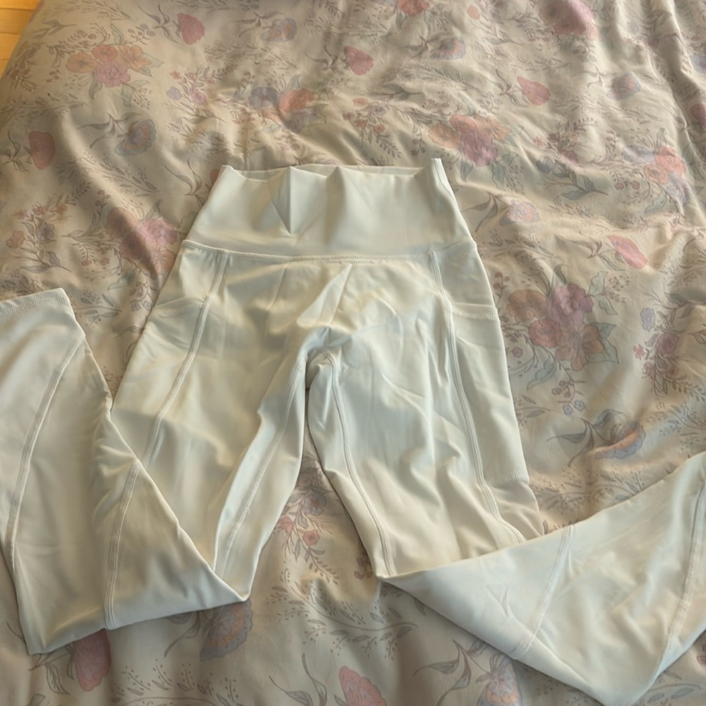 White Aerie Leggings with pockets